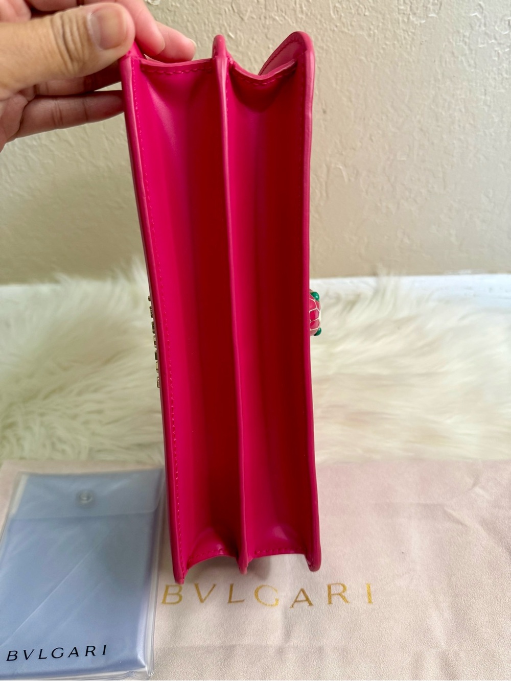 Brand New Bvlgari Serpenti Forever Medium Shoulder Bag in Fuchsia - Picture 7 of 16